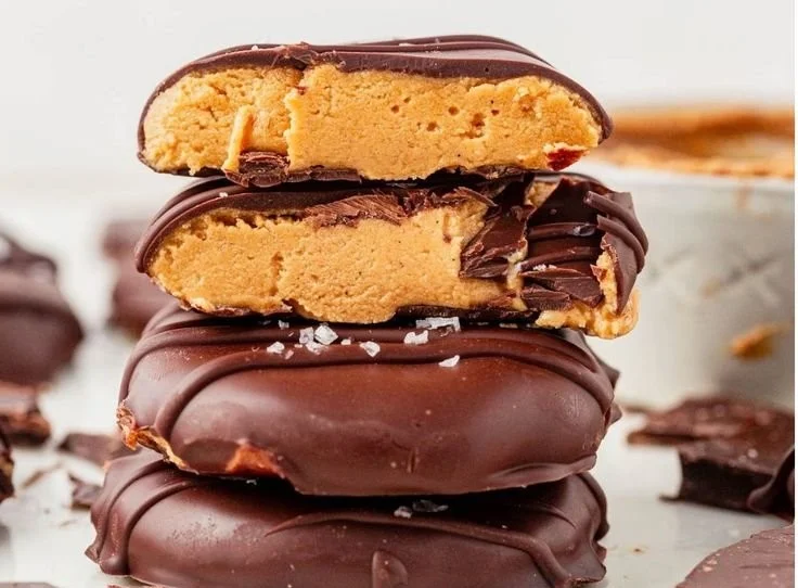 Homemade healthy Reese's eggs recipe with natural ingredients