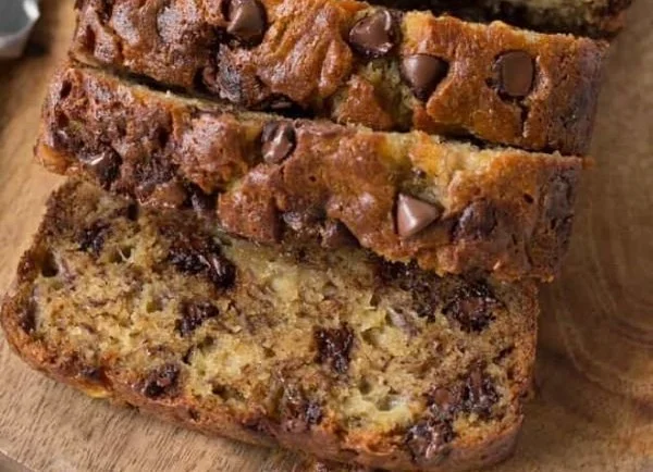 Delicious banana bread with chocolate chips, freshly baked and ready to enjoy.